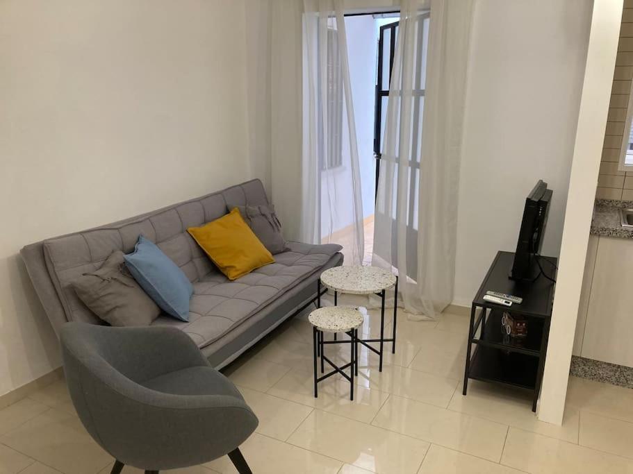Nieves Viejas Apartamento Fresco Con Patio En Cordoba Luaran gambar