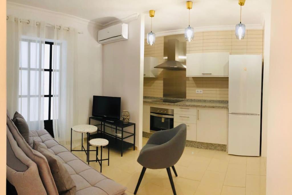 Nieves Viejas Apartamento Fresco Con Patio En Cordoba Luaran gambar
